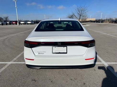 Used 2025 Honda Accord LX image 8