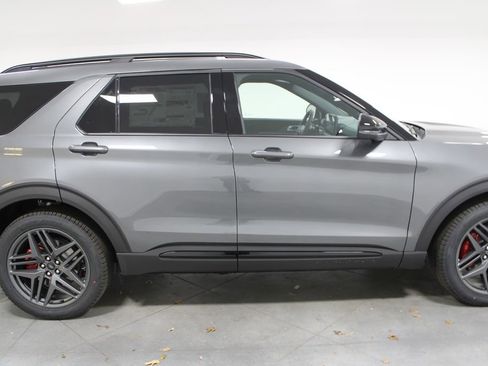 New 2026 Ford Explorer ST w/ Sun And Sound Package AWD/4WD image 10
