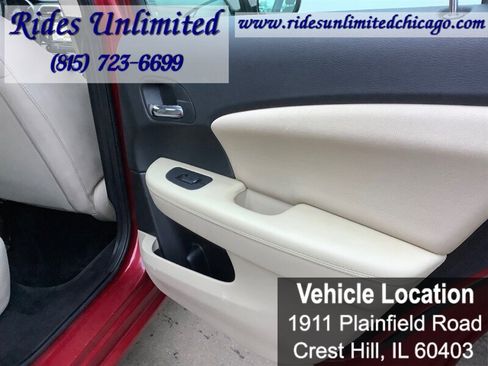 Used 2011 Chrysler 200 Touring image 25