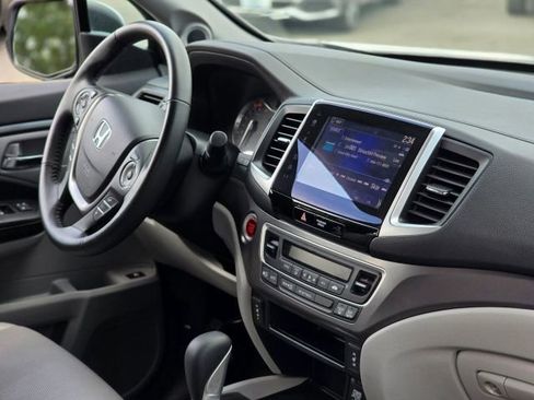 Used 2017 Honda Ridgeline RTL-T image 15