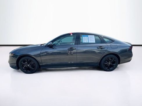 Certified 2025 Honda Accord SE image 5