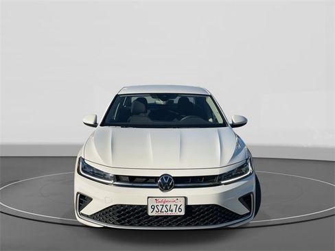 Used 2025 Volkswagen Jetta S image 2