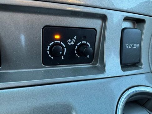 Used 2013 Toyota Highlander SE image 15