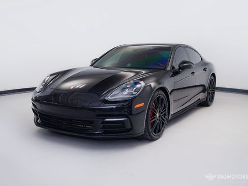 Used 2018 Porsche Panamera RWD image 2