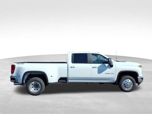 New 2026 Chevrolet Silverado 3500 LT w/ Safety Package AWD/4WD image 2