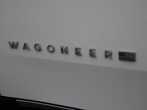 Used 2024 Jeep Wagoneer 4WD image 18
