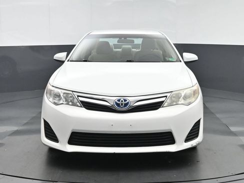 Used 2012 Toyota Camry LE FWD image 2