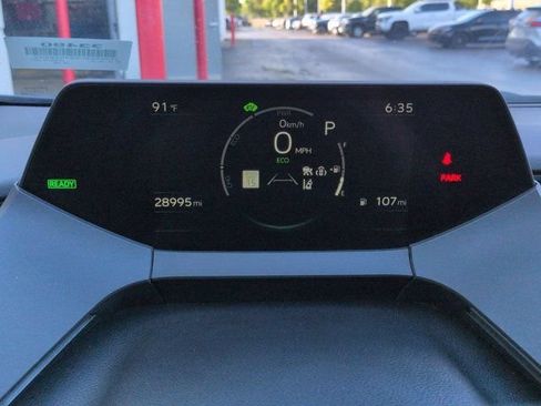 Certified 2025 Toyota Prius LE AWD/4WD image 10