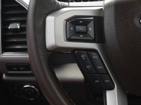 Used 2022 Ford F250 King Ranch w/ King Ranch Ultimate Package AWD/4WD image 16