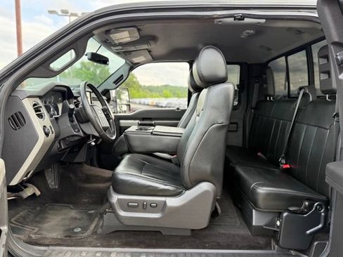 Used 2015 Ford F250 Lariat w/ Chrome Package AWD/4WD image 16