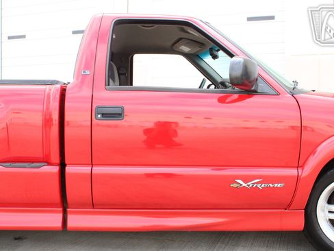 Used 2001 Chevrolet S10 Pickup Xtreme w/ Preferred Equipment Group image 40