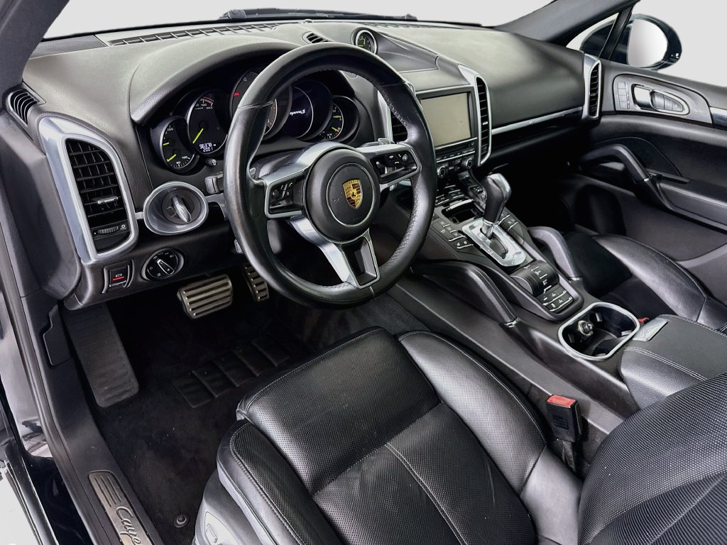 Used 2016 Porsche Cayenne S AWD/4WD image 9