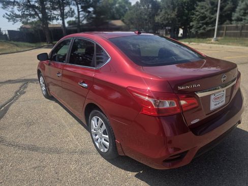 Used 2016 Nissan Sentra SV FWD image 3
