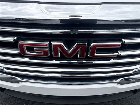 Used 2024 GMC Terrain SLT w/ Infotainment Package II AWD/4WD image 31