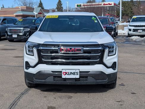 Used 2025 GMC Terrain Elevation image 2