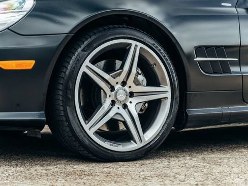 Used 2011 Mercedes-Benz SL 550 image 57