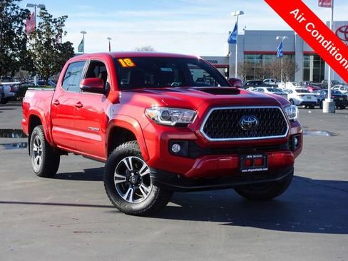 Certified 2018 Toyota Tacoma TRD Sport image 2