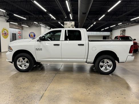 Used 2016 RAM 1500 Express AWD/4WD image 4