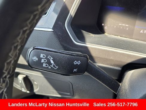 Used 2024 Volkswagen Tiguan SE image 26