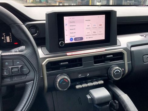 Used 2025 Toyota Tacoma SR5 image 7