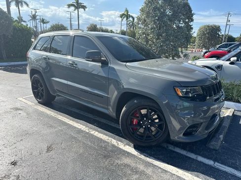 Used 2021 Jeep Grand Cherokee SRT AWD/4WD image 8