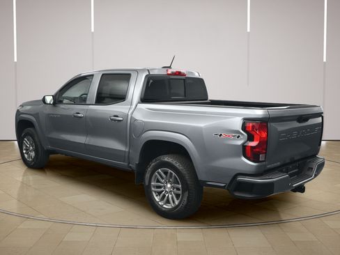 Used 2026 Chevrolet Colorado LT w/ Advanced Trailering Package AWD/4WD image 3