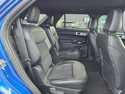 Certified 2023 Ford Explorer ST-Line AWD/4WD image 16