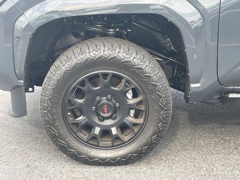 Used 2026 Toyota Tacoma SR5 AWD/4WD image 12