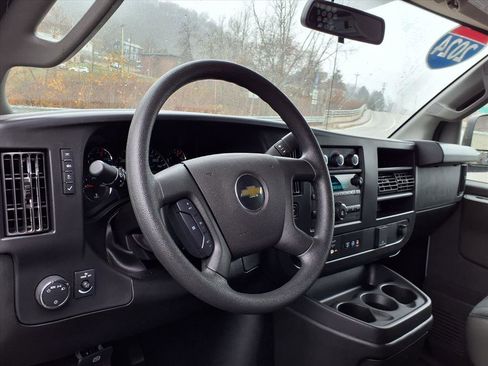 Used 2024 Chevrolet Express 2500 w/ Driver Convenience Package image 10