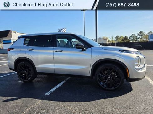 Used 2022 Mitsubishi Outlander SEL Black Edition image 10