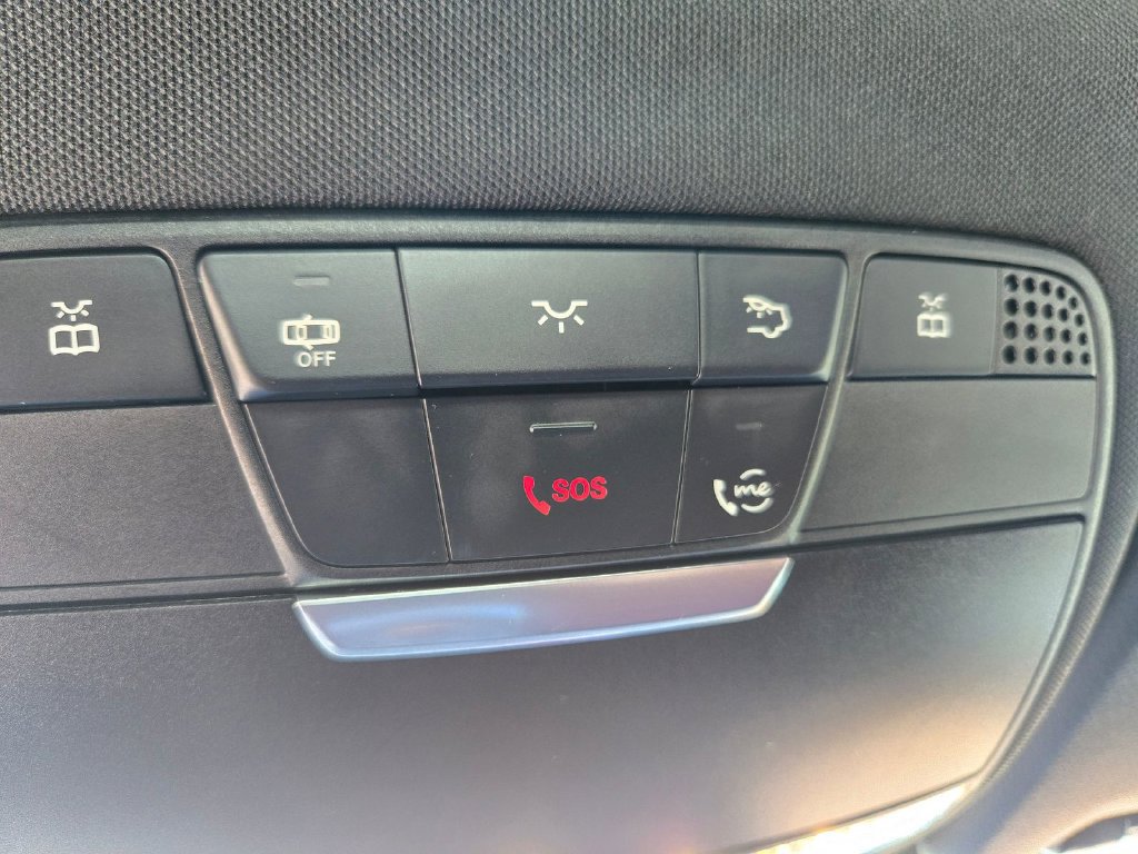 Used 2023 Mercedes-Benz C 300 Coupe image 8