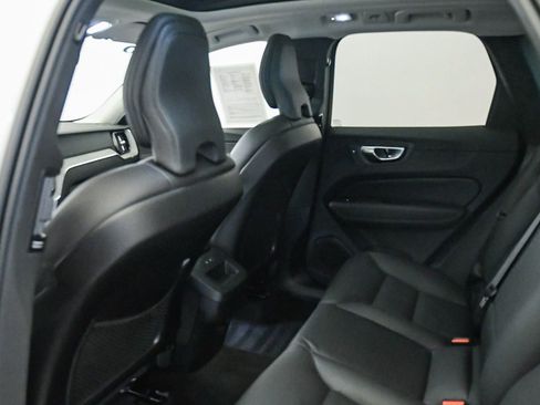 Certified 2025 Volvo XC60 B5 Plus AWD/4WD image 19