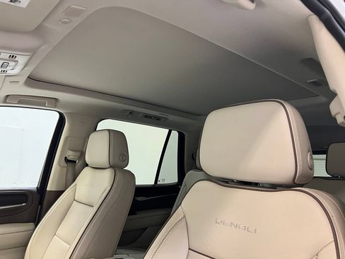 Used 2024 GMC Yukon Denali AWD/4WD image 16