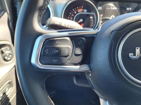 Used 2023 Jeep Wrangler Unlimited Sahara AWD/4WD image 22