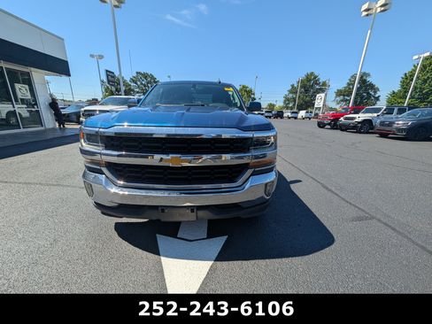 Used 2017 Chevrolet Silverado 1500 LT w/ Texas Edition RWD image 2