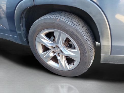 Used 2015 Toyota Highlander Limited Platinum image 29