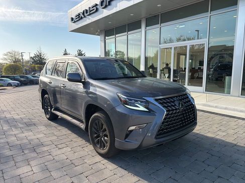 Used 2023 Lexus GX 460 Premium w/ Premium Plus Package image 2