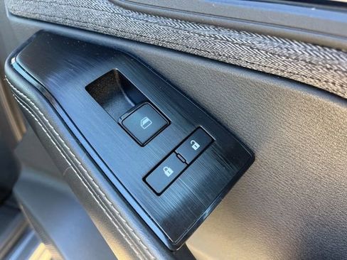 Used 2021 Nissan Rogue SV image 49