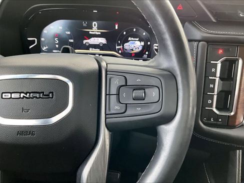 Used 2023 GMC Yukon XL Denali Ultimate image 25