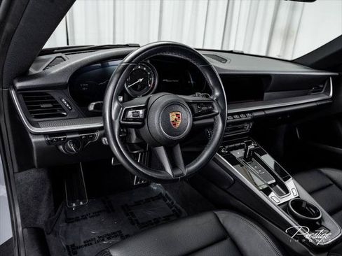 Used 2021 Porsche 911 Carrera RWD image 25