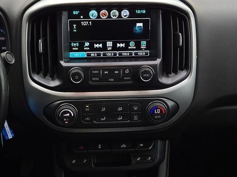 Used 2017 Chevrolet Colorado LT w/ Luxury Package, Chrome AWD/4WD image 10
