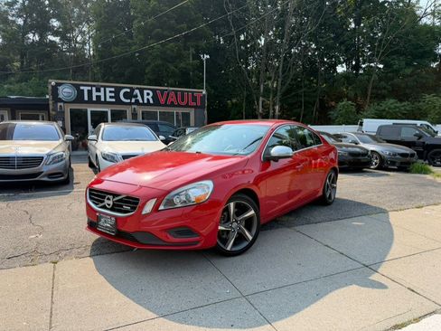 Used 2012 Volvo S60 T6 R-Design AWD/4WD image 2
