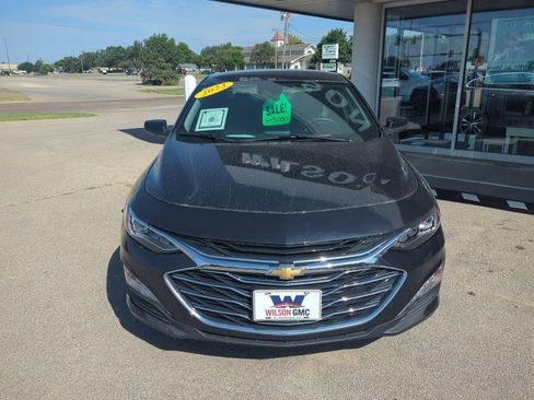 Used 2023 Chevrolet Malibu LT w/ LPO, Floor Liner Package FWD image 2