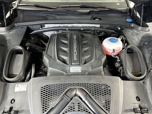 Used 2017 Porsche Macan S AWD/4WD image 28
