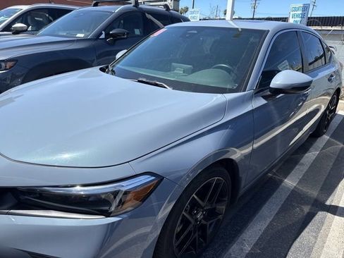 Used 2024 Honda Civic Sport Touring image 2