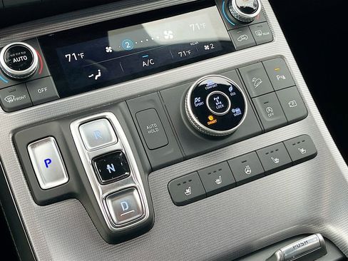 Used 2023 Hyundai Palisade Calligraphy w/ Cargo Package image 17