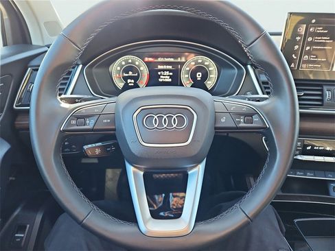 Certified 2025 Audi Q5 2.0T Premium Plus image 34