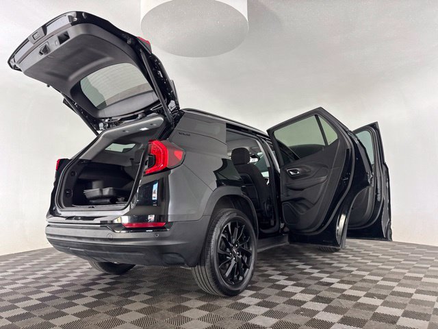 Used 2023 GMC Terrain SLE w/ Driver Convenience Package AWD/4WD image 27