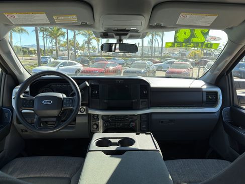 Used 2025 Ford F250 XLT image 10