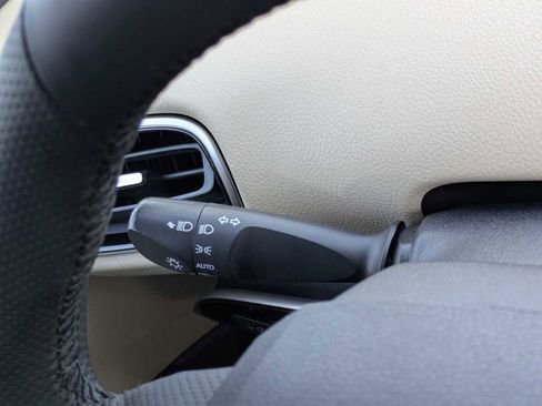 Used 2016 Toyota Prius Four image 27